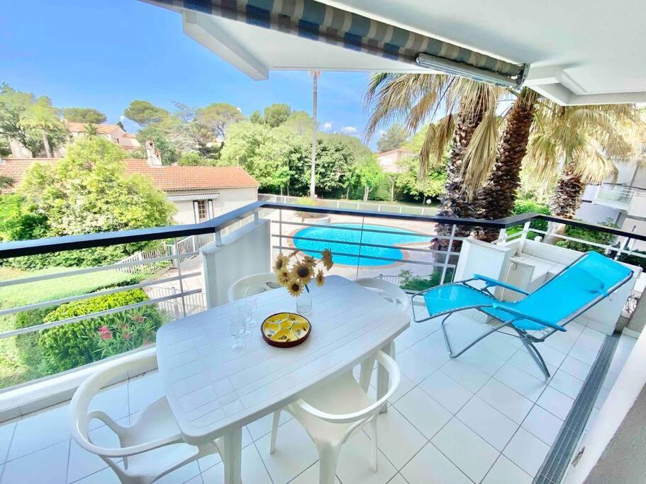 Aquarine Piscine Acces Plage Apartment Saint-Raphaël Екстериор снимка